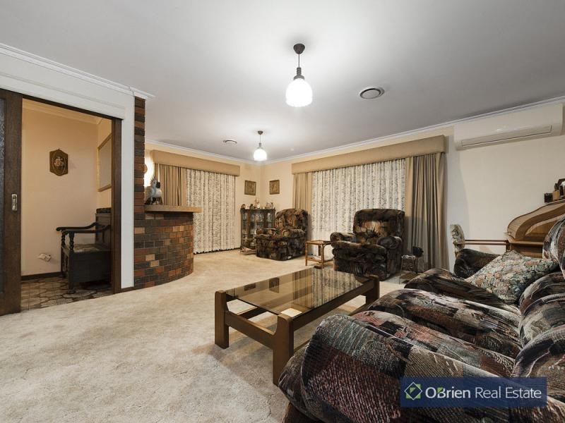 4 Ketnor Street, Cranbourne VIC 3977