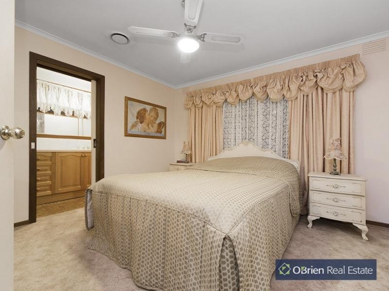 4 Ketnor Street, Cranbourne VIC 3977