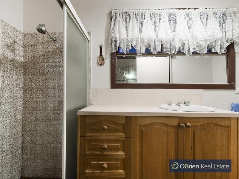 4 Ketnor Street, Cranbourne VIC 3977