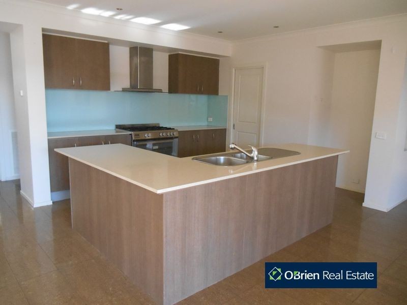 5 Castellena Court, Narre Warren South VIC 3805