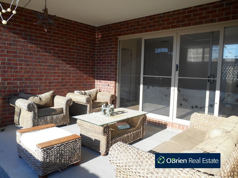 5 Castellena Court, Narre Warren South VIC 3805