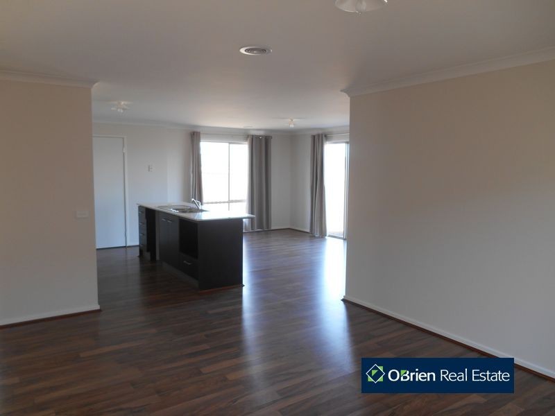 10 Quirk Road, Pakenham VIC 3810