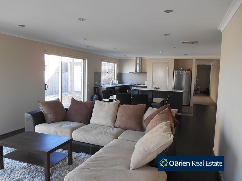 10 Bermerale Court, Berwick VIC 3806