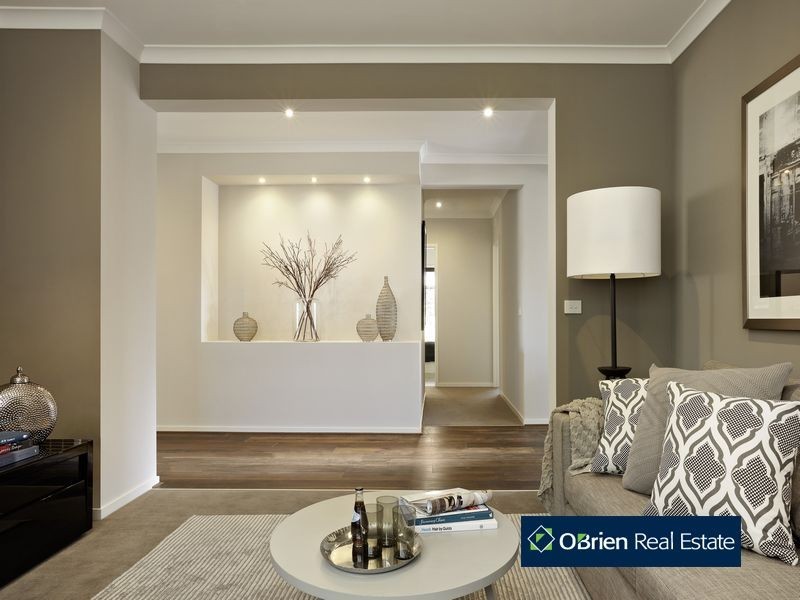 16 Percheron Way, Clyde North VIC 3978
