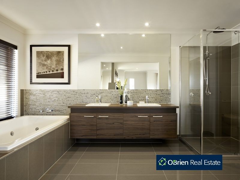 20 Percheron Way, Clyde North VIC 3978