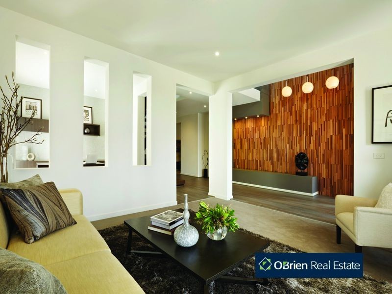 18 Percheron Way, Clyde North VIC 3978