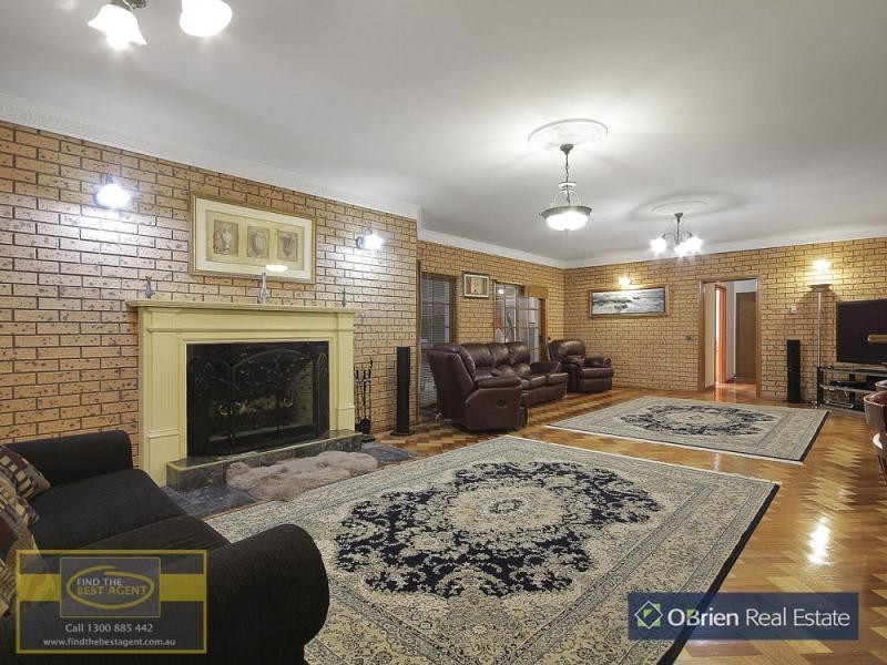 49-51 Fontaine Terrace, Narre Warren North VIC 3804