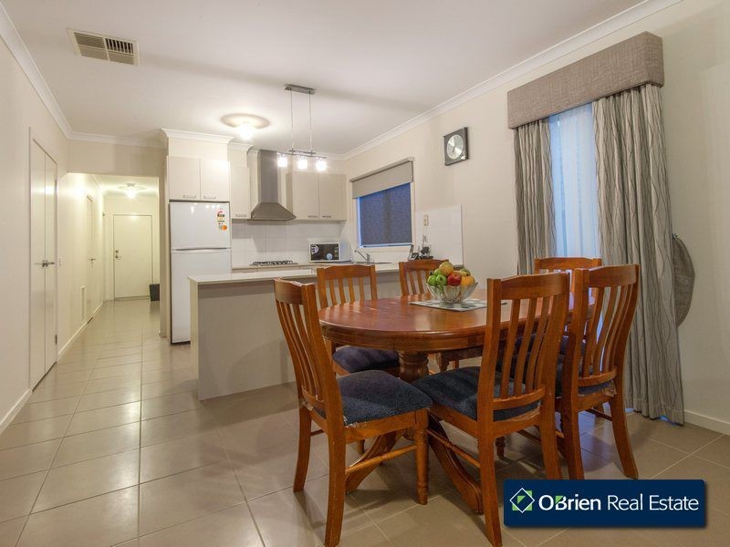 53 Abrus Circuit, Cranbourne North VIC 3977