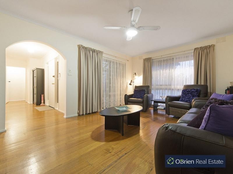 11 Brougham Close, Eumemmerring VIC 3177