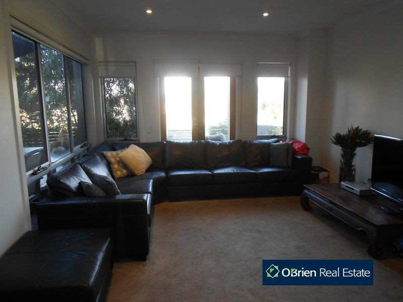 18 Manna Row, Officer VIC 3809