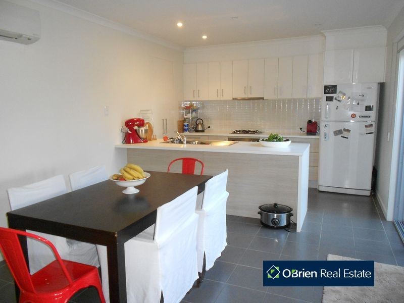 18 Manna Row, Officer VIC 3809