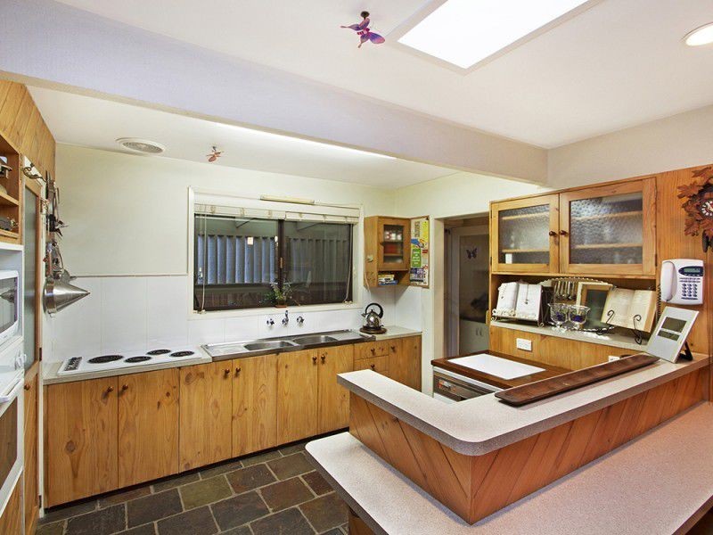 5 Michele Drive, Scoresby VIC 3179