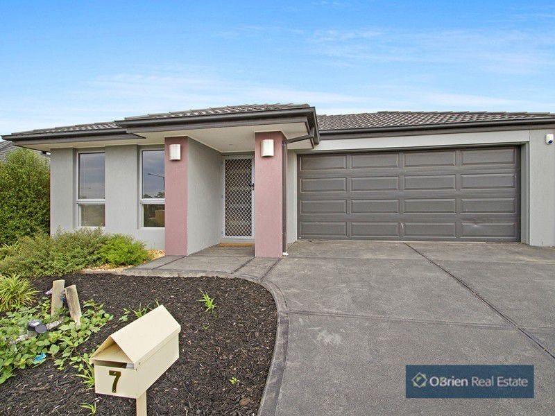 7 Webb Court, Pakenham VIC 3810