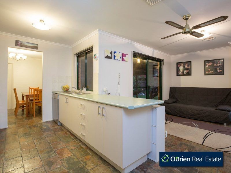 26 Warrenwood Place, Narre Warren VIC 3805