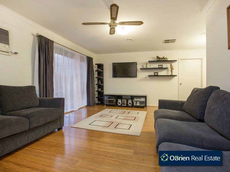 26 Warrenwood Place, Narre Warren VIC 3805