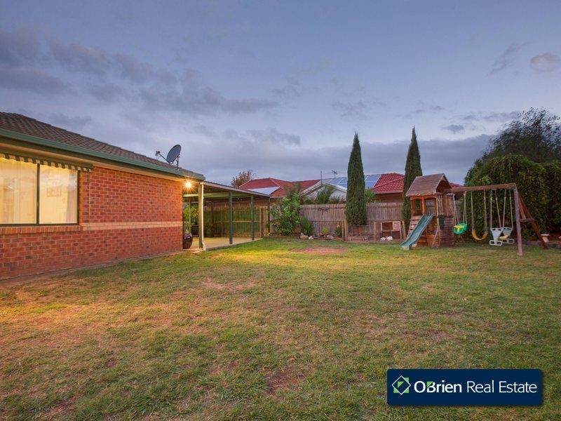 26 Warrenwood Place, Narre Warren VIC 3805