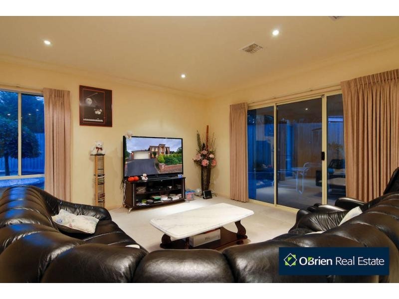 4 Donn Close, Frankston South VIC 3199