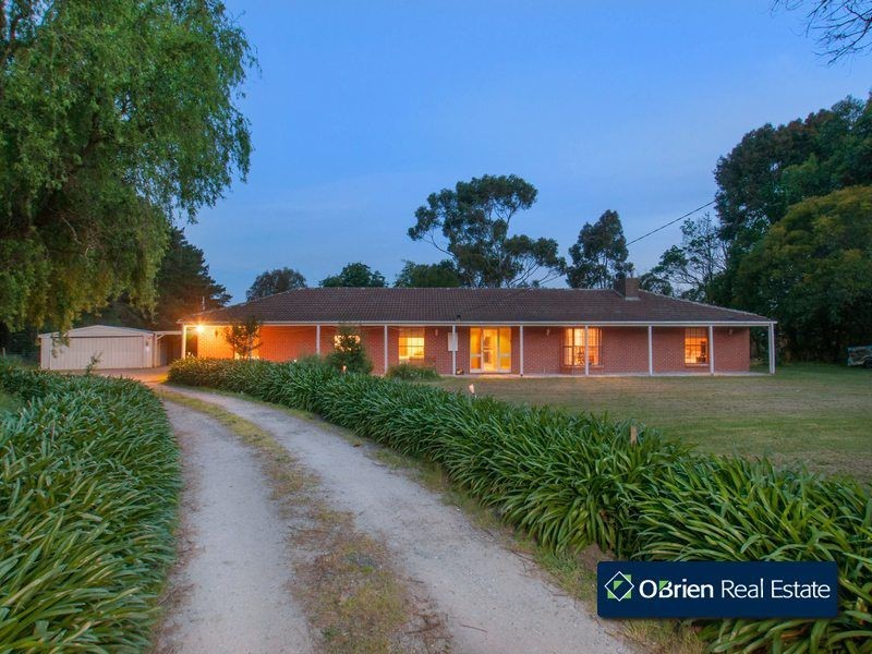 10 Mayfield Road, Cranbourne East VIC 3977
