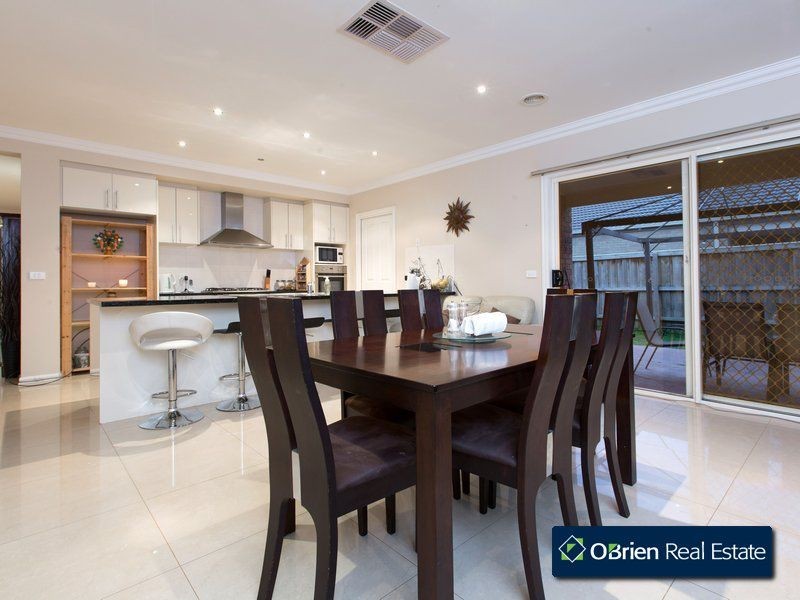 12 Gladys Court, Berwick VIC 3806