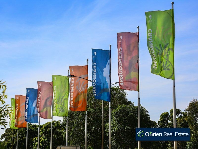 44 Challenger Circuit, Cranbourne East VIC 3977