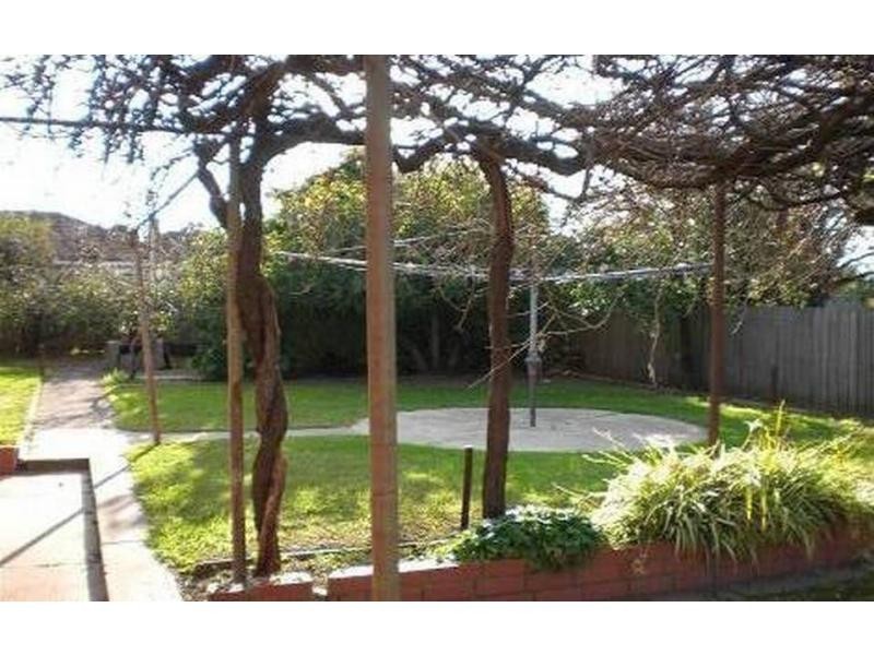 8 Simpson Street, Noble Park VIC 3174