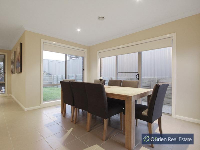 50 Harrison Way, Pakenham VIC 3810