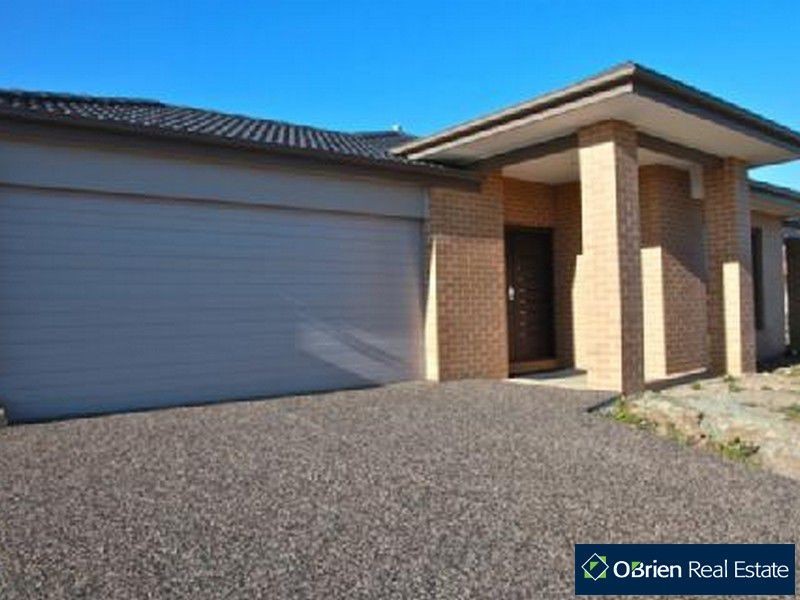 7 Elysian Place, Cranbourne West VIC 3977