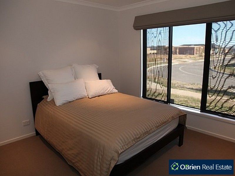 7 Elysian Place, Cranbourne West VIC 3977