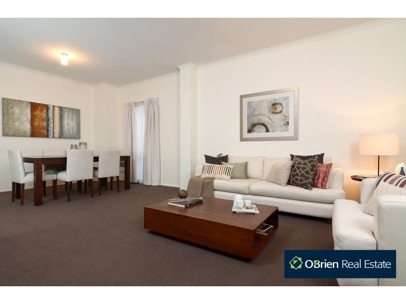 6 Halifax Drive, Berwick VIC 3806