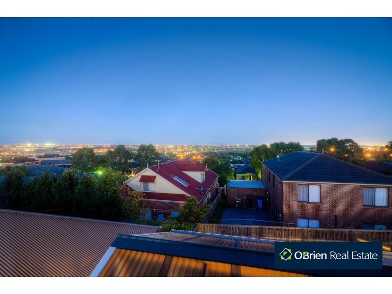 6 Halifax Drive, Berwick VIC 3806