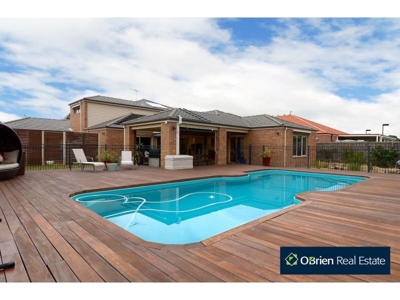 7 Foxborough Glade, Narre Warren North VIC 3804