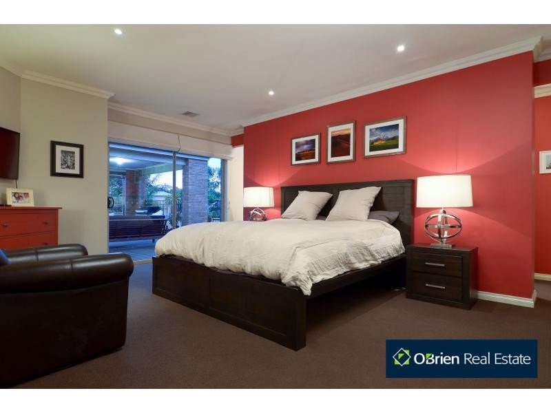 7 Foxborough Glade, Narre Warren North VIC 3804