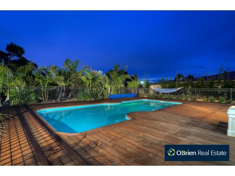 7 Foxborough Glade, Narre Warren North VIC 3804