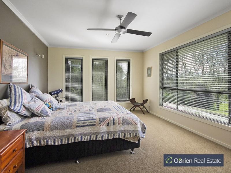 9 Green Valley Drive, Drouin VIC 3818