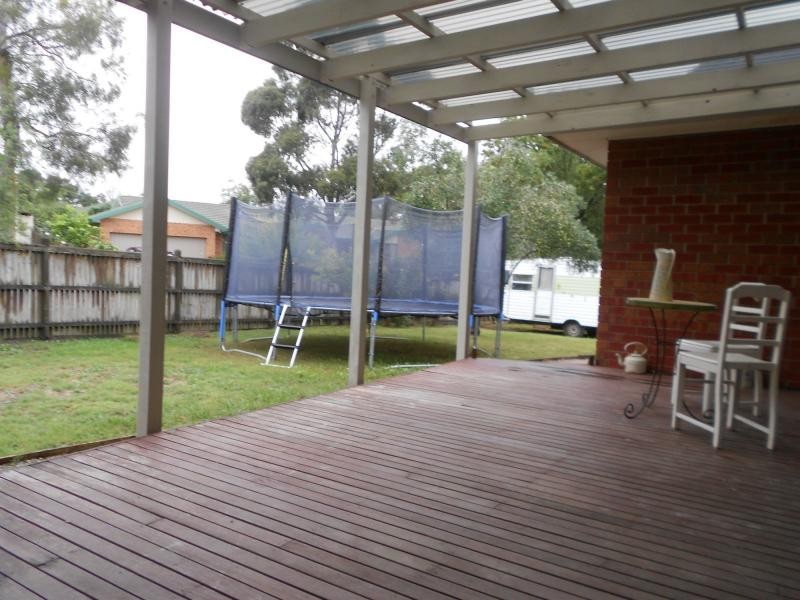 24 Bangalay Place, Berwick VIC 3806