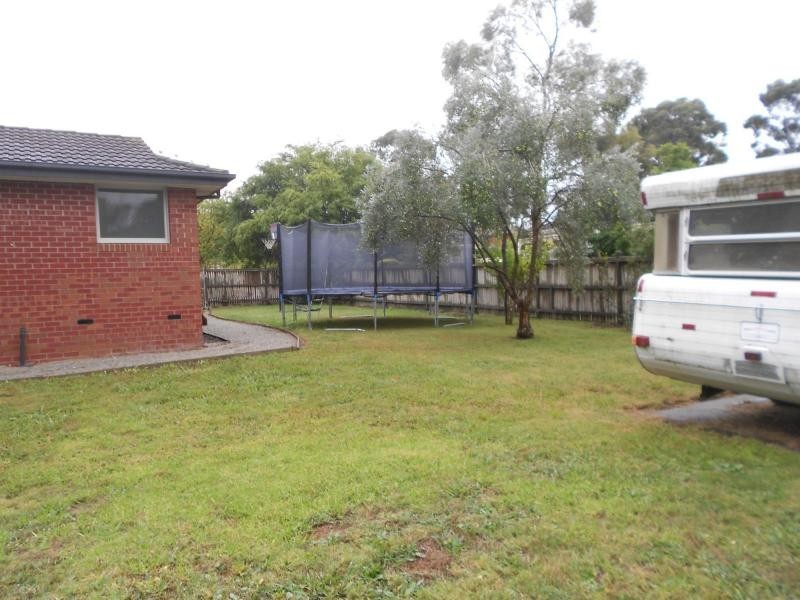 24 Bangalay Place, Berwick VIC 3806
