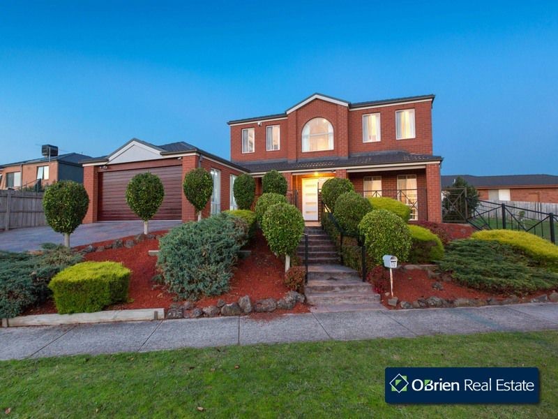 102 Saffron Drive, Narre Warren VIC 3805