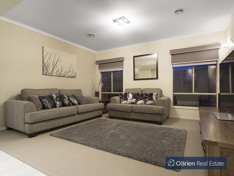 10 Marisa Crescent, Berwick VIC 3806