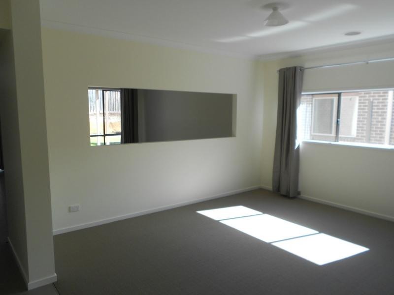 19 Sallybrook Circuit, Narre Warren VIC 3805