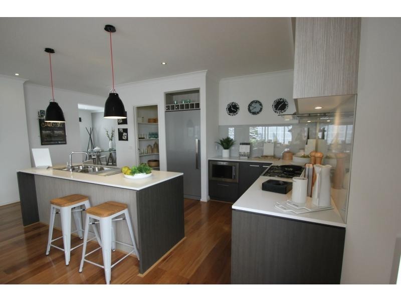 12 Percheron Way, Clyde North VIC 3978