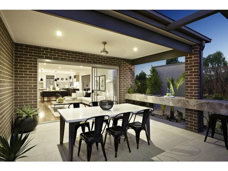 12 Percheron Way, Clyde North VIC 3978