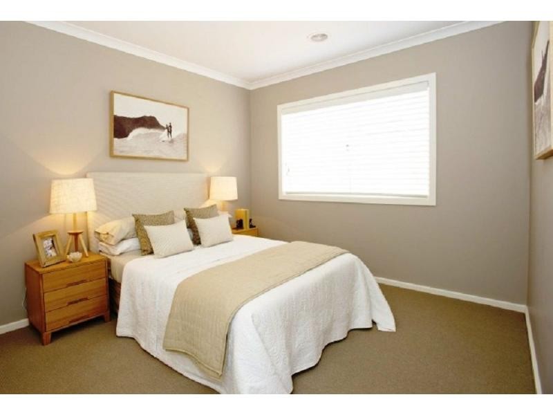 19 Crepe Avenue, Cranbourne West VIC 3977