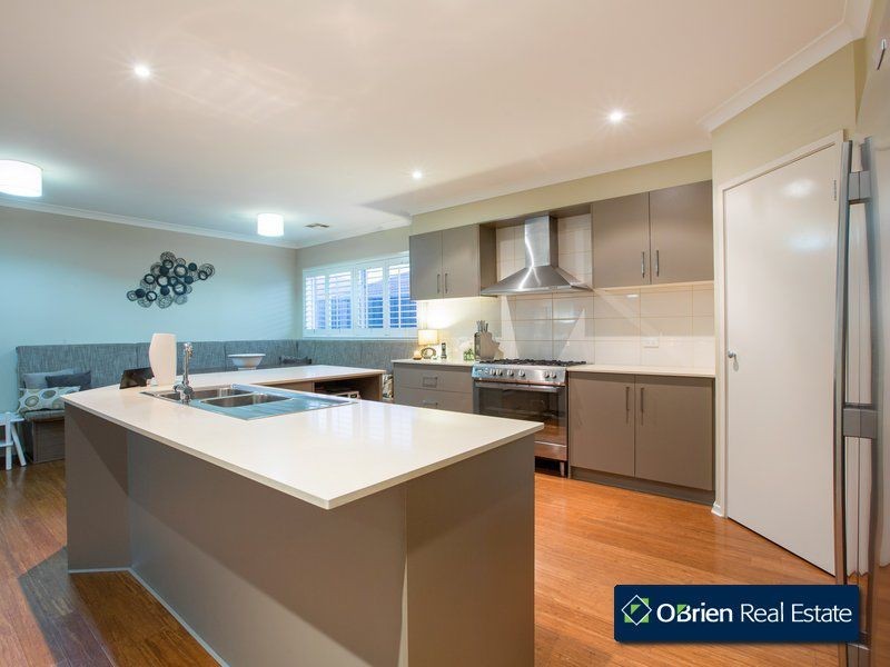 21 Barak Avenue, Berwick VIC 3806