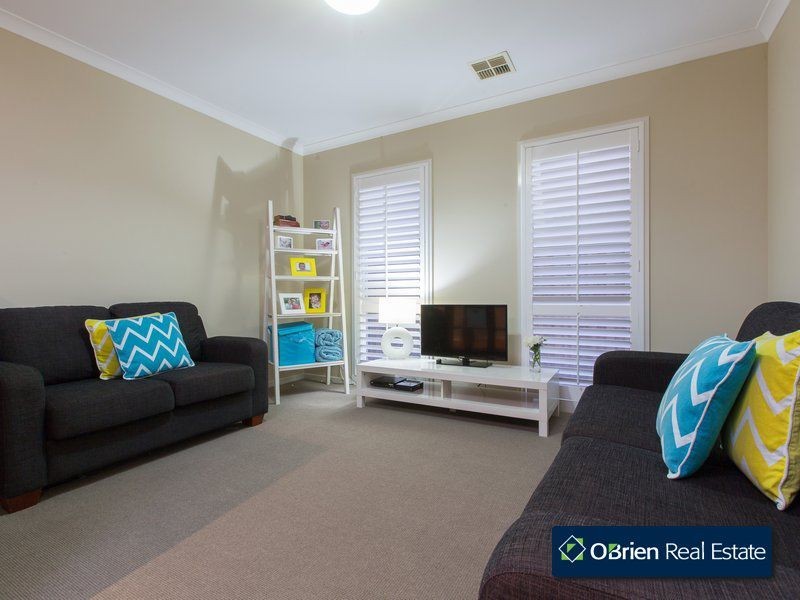 21 Barak Avenue, Berwick VIC 3806