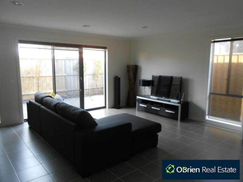 7 Illawarra Avenue, Clyde VIC 3978