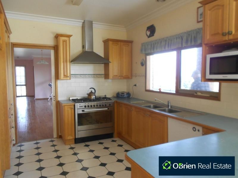 71 Sandfield Drive, Carrum Downs VIC 3201