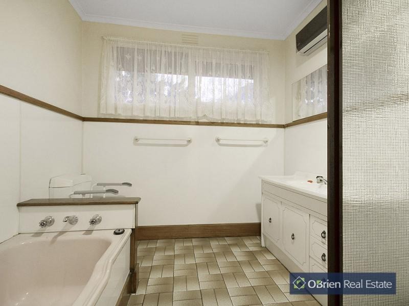 1995 South Gippsland Highway, Clyde VIC 3978