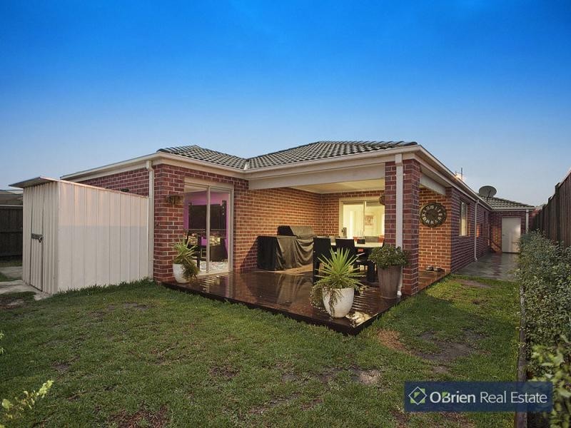 28 Everlasting Boulevard, Cranbourne VIC 3977