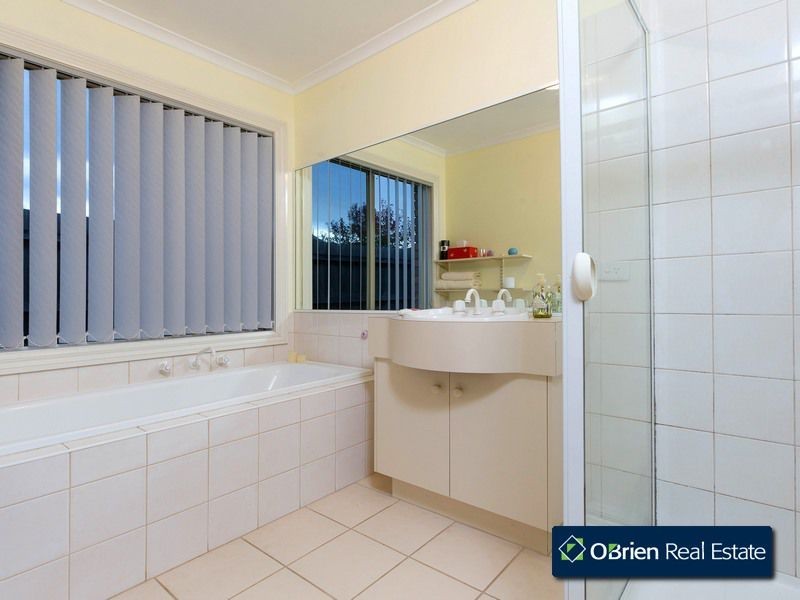 18 Dunraven Court, Narre Warren VIC 3805