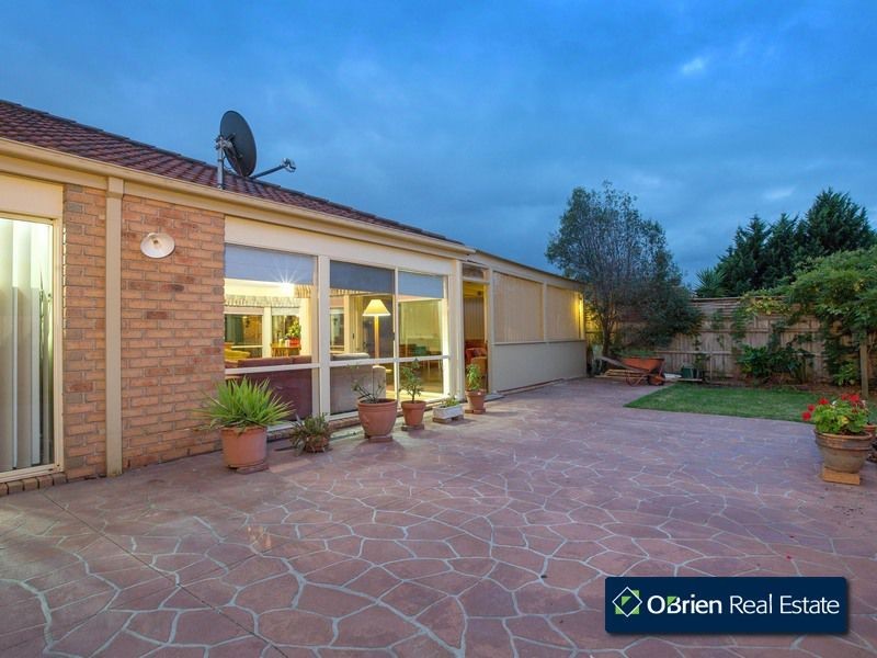 18 Dunraven Court, Narre Warren VIC 3805